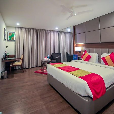 Oyo 6472 Hotel Metropolitan Mohammadnagar Екстер'єр фото