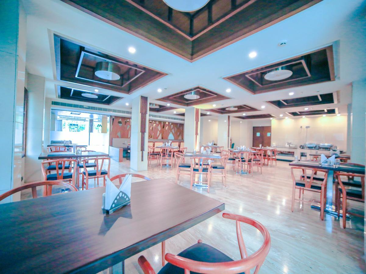 Oyo 6472 Hotel Metropolitan Mohammadnagar Екстер'єр фото