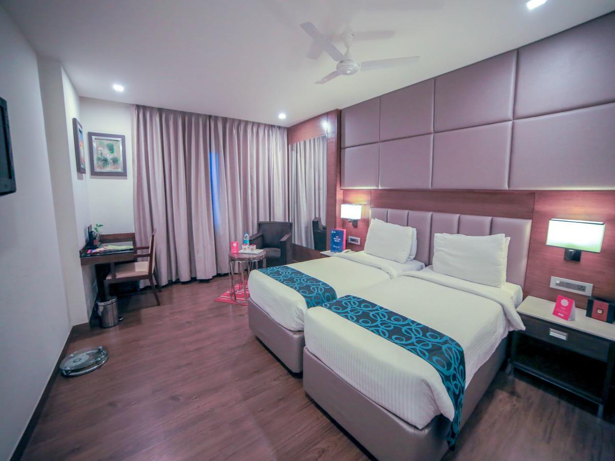 Oyo 6472 Hotel Metropolitan Mohammadnagar Екстер'єр фото
